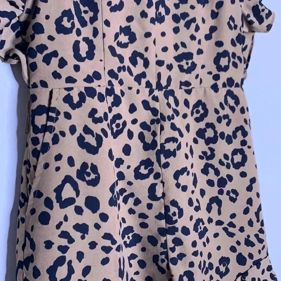 Lovers + Friends Jill Romper in Tan Leopard Size XS - Picture 7 of 8